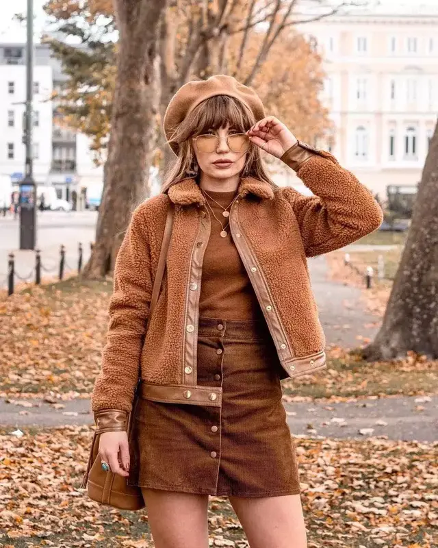 驼色的穿搭图片分享 驼色配什么颜色最洋气