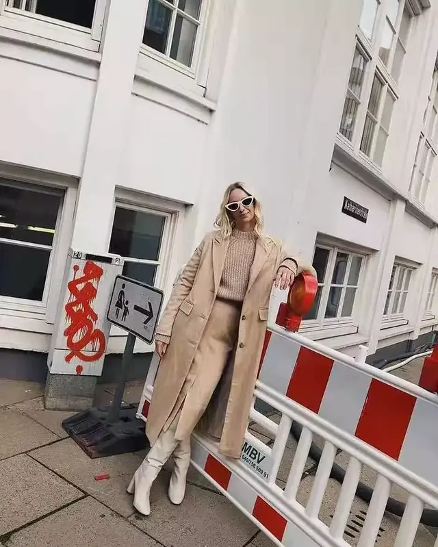 驼色的穿搭图片分享 驼色配什么颜色最洋气