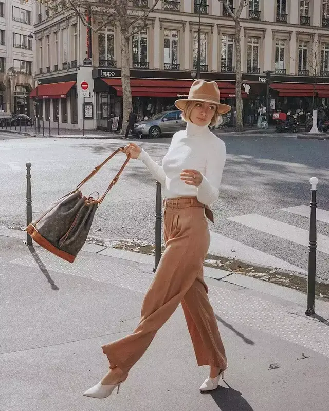 驼色的穿搭图片分享 驼色配什么颜色最洋气