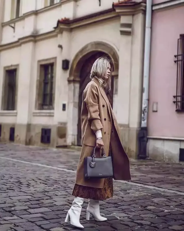 驼色的穿搭图片分享 驼色配什么颜色最洋气