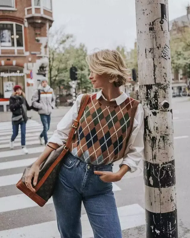 驼色的穿搭图片分享 驼色配什么颜色最洋气