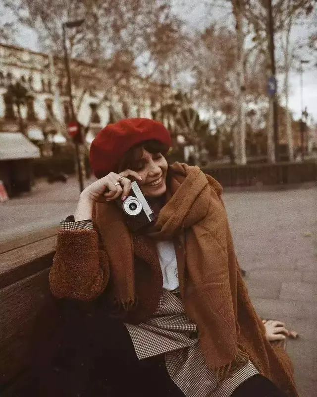 驼色的穿搭图片分享 驼色配什么颜色最洋气