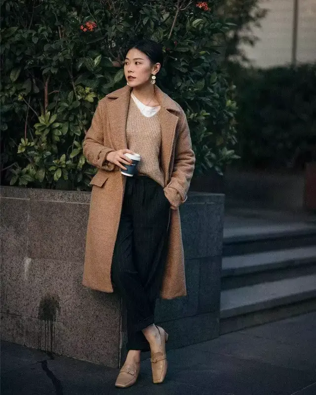 驼色的穿搭图片分享 驼色配什么颜色最洋气
