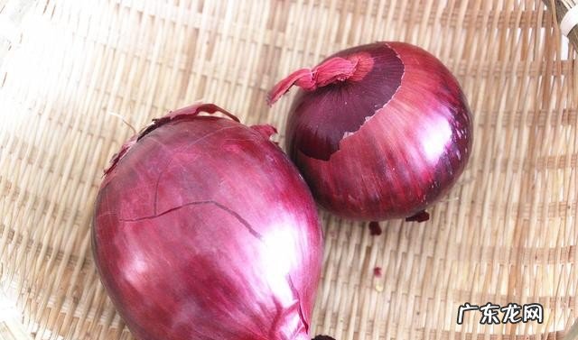 切洋葱的方法技巧分享 洋葱怎么切片不辣眼睛