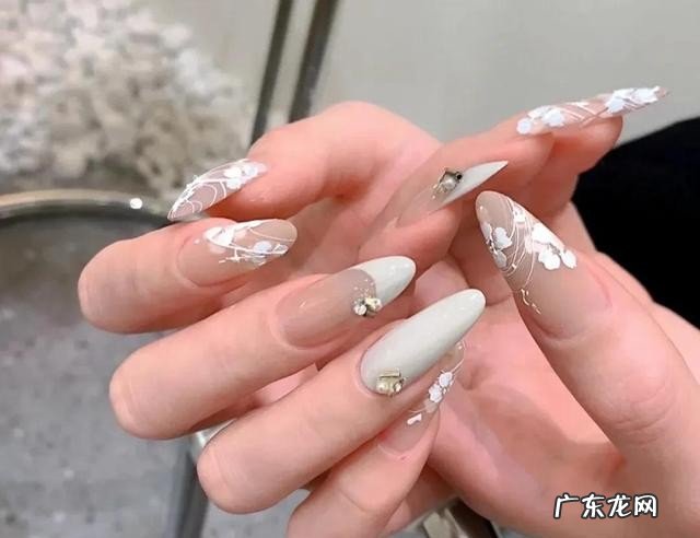超好看的法式美甲款式 法式美甲图片大全分享