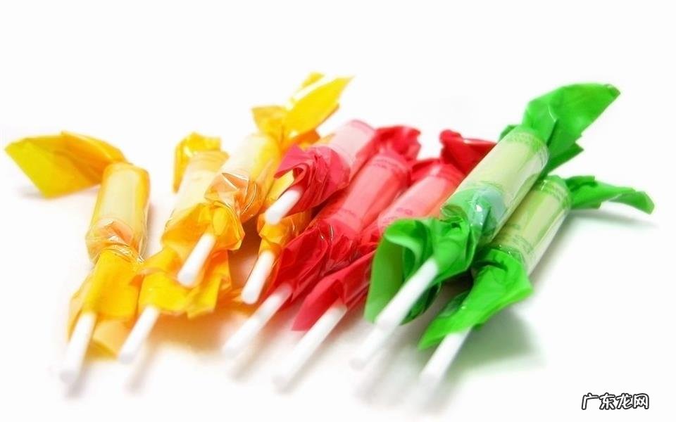 三文鱼和排骨可以一起炖吗 三文鱼刺身配什么吃