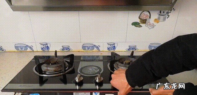 如何解决煤气灶打火困难 燃气灶打火费劲的原因有哪些