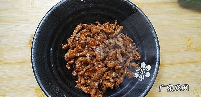 家常菜土豆芹菜炒肉丝怎么做 芹菜土豆条炒肉丝的做法
