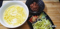家常菜土豆芹菜炒肉丝怎么做 芹菜土豆条炒肉丝的做法