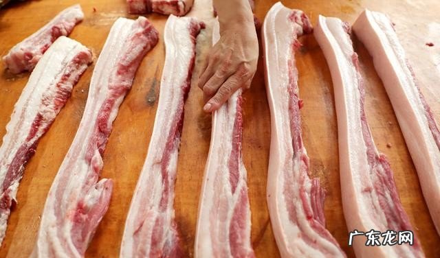 给狗狗吃生肉会性格变凶残吗 宠物犬食用生肉有哪些好处