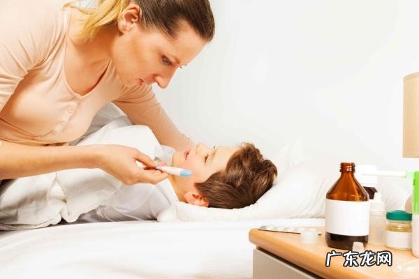 宝宝发烧有哪些东西不能吃 宝宝发烧的饮食注意事项