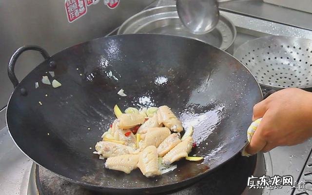 红烧翅中的做法 教你红烧鸡翅的家常做法教程