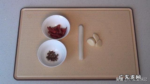 炒绿豆芽之前焯水一般几分钟 豆芽怎么做清脆爽口
