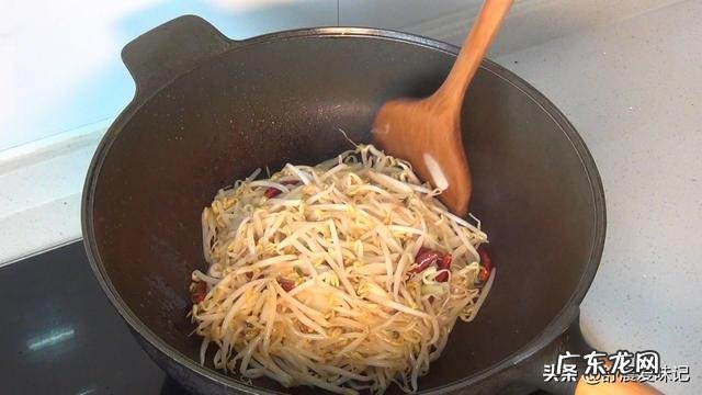 炒绿豆芽之前焯水一般几分钟 豆芽怎么做清脆爽口