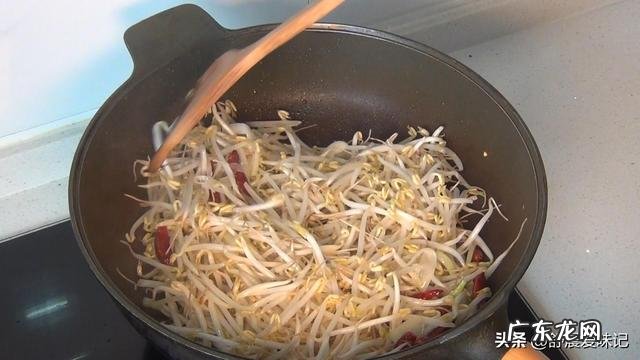 炒绿豆芽之前焯水一般几分钟 豆芽怎么做清脆爽口