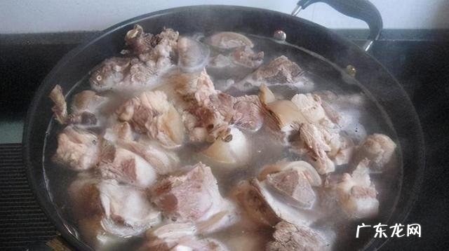 煮羊头和羊蹄需要放什么调料 煮羊肉一定要做什么