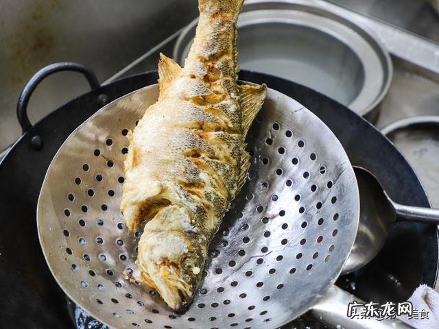 鲈鱼可以红烧吗 厨师长分享私房菜红烧鲈鱼