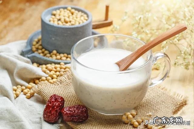 关于晚上喝豆浆好吗 豆浆应该怎么喝呢