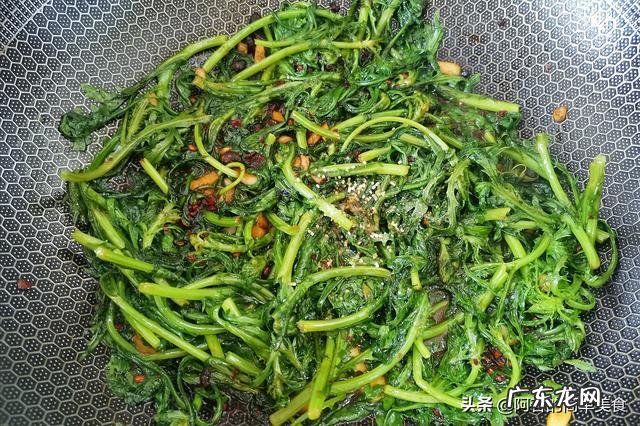 素炒茼蒿的家常做法 茼蒿怎么做简单好吃
