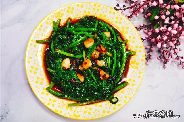 素炒茼蒿的家常做法 茼蒿怎么做简单好吃