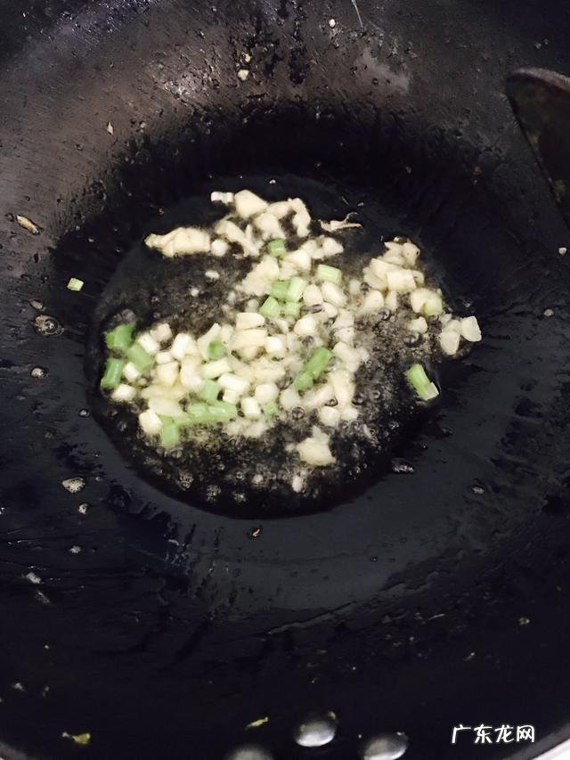 土豆丝炒土豆粉的做法教程 土豆粉怎么做简单好吃