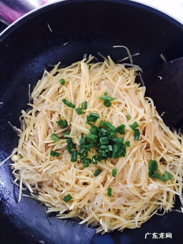 土豆丝炒土豆粉的做法教程 土豆粉怎么做简单好吃