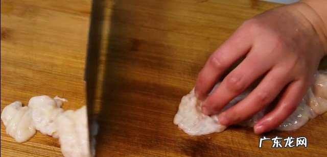 爆炒肥肠怎么炒好吃简单 爆炒肥肠的正确做法分享