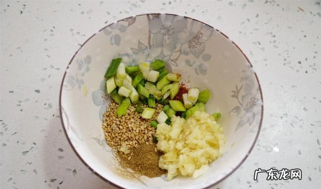贡菜的吃法做法分享 家常贡菜的做法教程蒜蓉贡菜