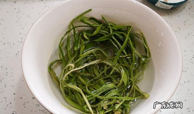 贡菜的吃法做法分享 家常贡菜的做法教程蒜蓉贡菜