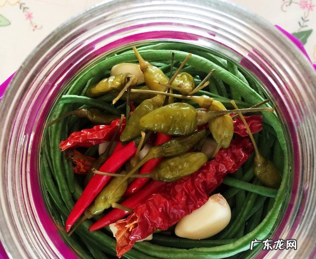 酸豇豆怎么做好吃又简单 手把手教你腌制酸豆角