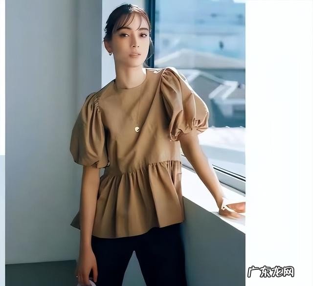 皮肤偏黄偏黑要选择什么颜色的衣服 高级称肤色的服装分享