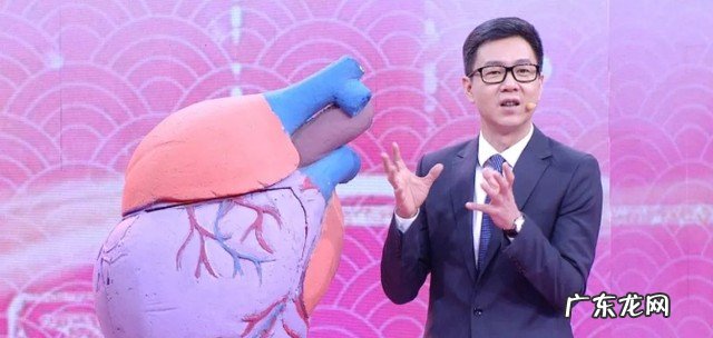 左后背痛是什么病的先兆 后背不同位置的疼痛预示哪些疾病