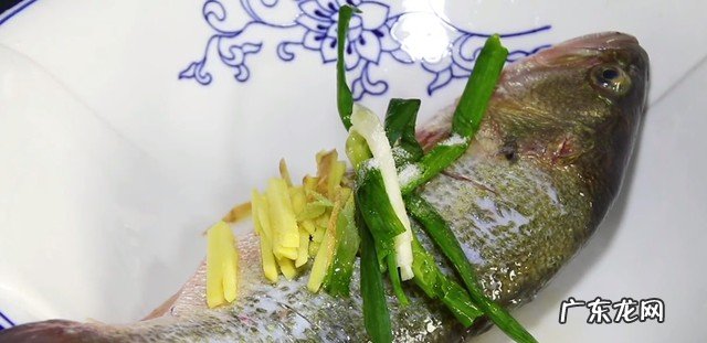 红烧鱼的制作过程分享 自己在家怎么做红烧鱼好吃