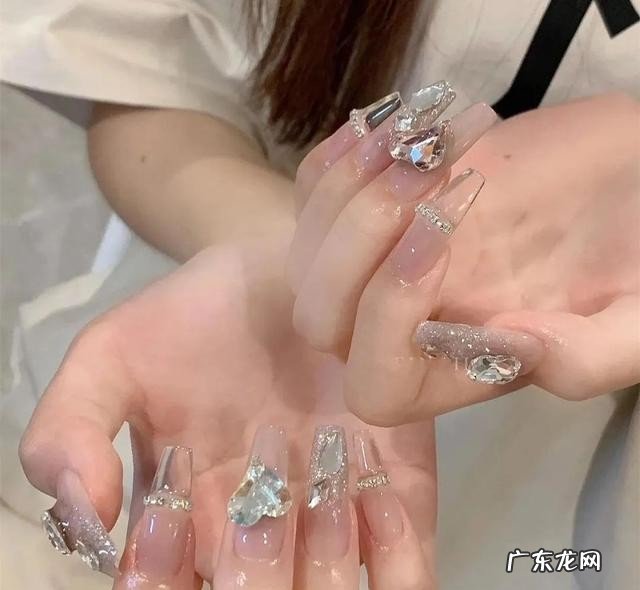 美甲最新款图片分享合集 点赞收藏率超高的美甲款式