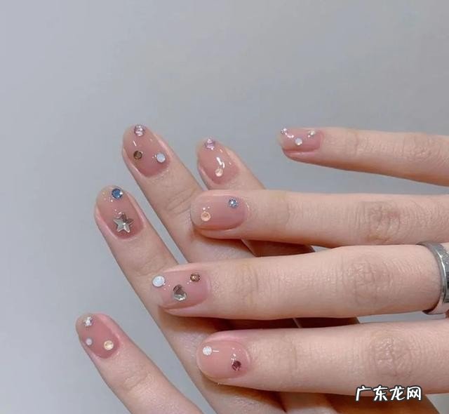 美甲最新款图片分享合集 点赞收藏率超高的美甲款式